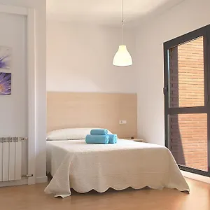 https://residencia-universitaria-tagaste.topbarcelonahotels.com